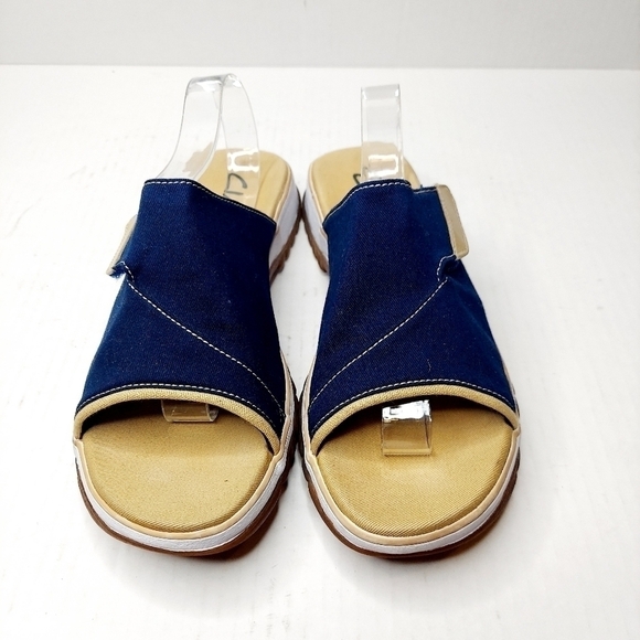 Clarks slip on Navy Canvas Sandals Adjustable Sz 7 - Picture 9 of 12